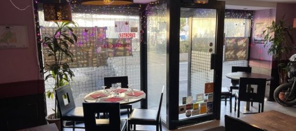 120m² Commercial property in Sevran, France No. 310311 4