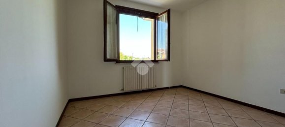 3 bedrooms Apartment in Gonzaga, Italy No. 359691 5