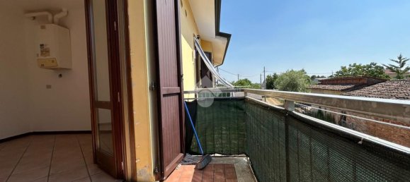 3 bedrooms Apartment in Gonzaga, Italy No. 359691 9