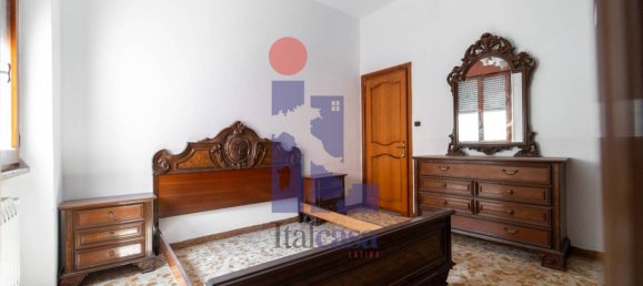 Apartamento de 3 dormitorios en Latina, Italy No. 285378 14