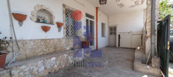 Apartamento de 3 dormitorios en Latina, Italy No. 285378 24