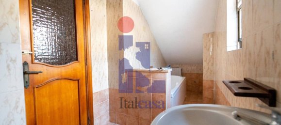 Apartamento de 3 dormitorios en Latina, Italy No. 285378 8