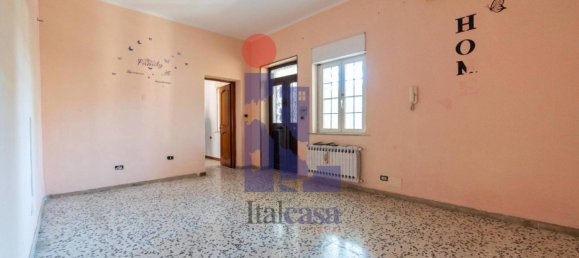 Apartamento de 3 dormitorios en Latina, Italy No. 285378 3