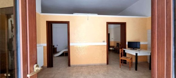 4 rooms House in Cerignola, Italy No. 136647 13