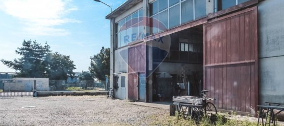 1390m² Warehouse in Robbio, Italy No. 295040 9
