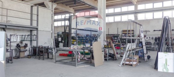 1390m² Warehouse in Robbio, Italy No. 295040 27