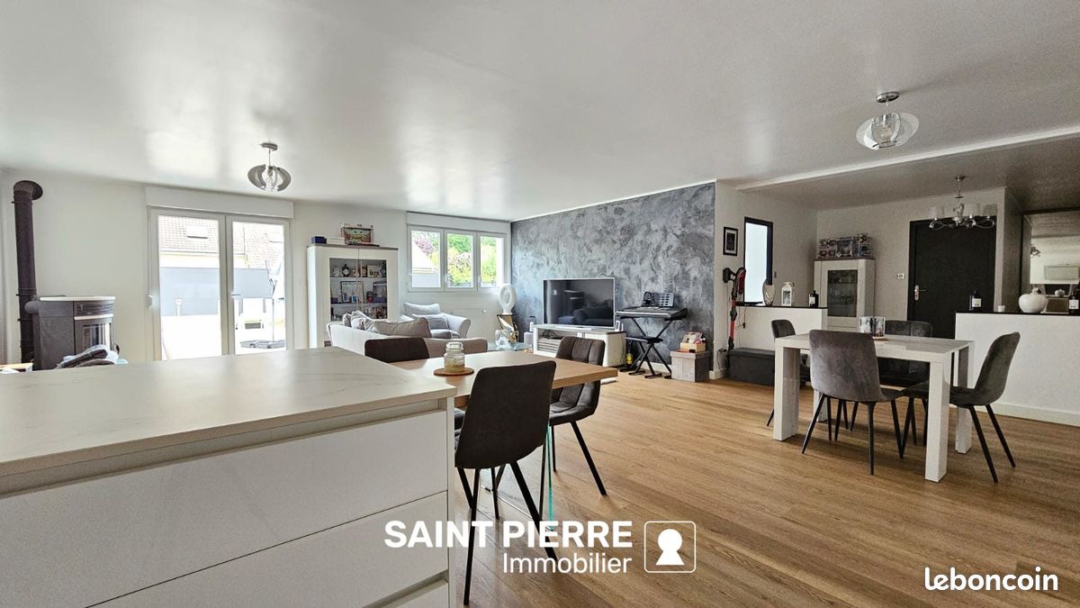 Квартира с 3 спальнями в Ютц, Франция № 251878