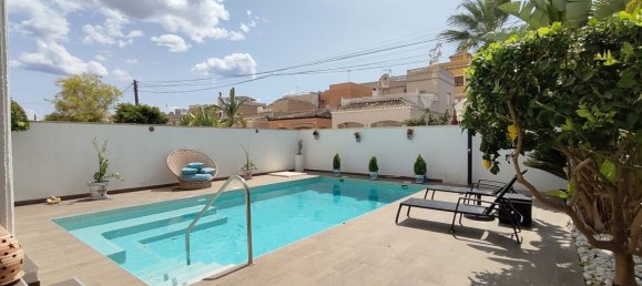 Villa de 3 dormitorios en San Miguel de Salinas, Spain No. 8692 25