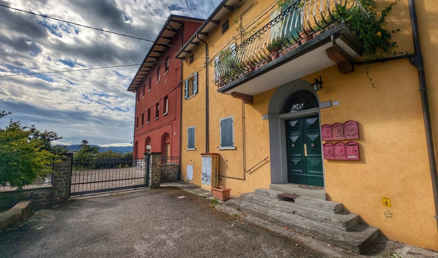 2 Schlafzimmer Wohnung in Loiano, Italy, Nr. 403715