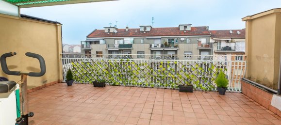 2 rooms Penthouse in Turin, Italy No. 290489 6