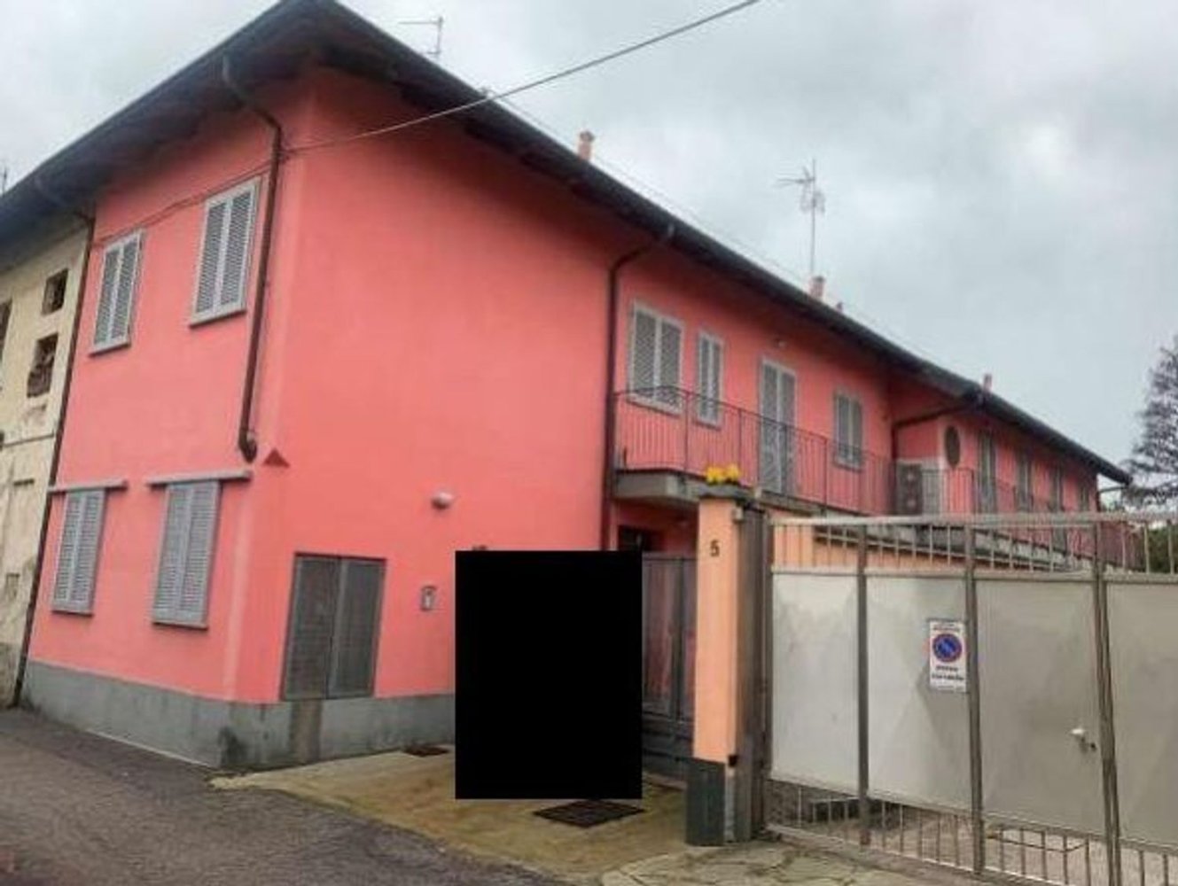 4 rooms Duplex in Vanzaghello, Italy No. 59917