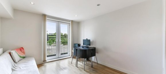 1 bedroom Apartment in Hounslow, United Kingdom No. 9861 3
