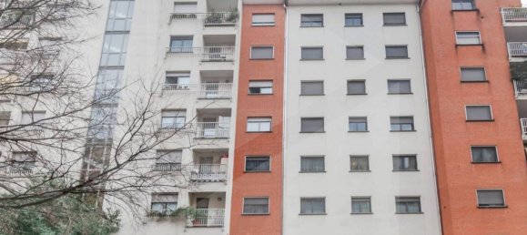 3 rooms Apartment in Milan, Italy No. 241182 44