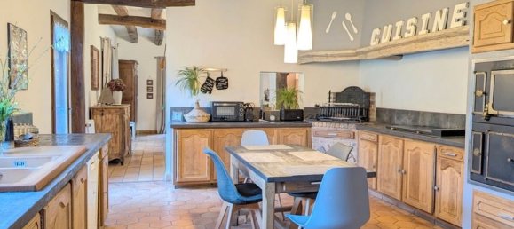 8 غرف نوم منزل في Chaumes-en-Brie, France رقم 327117 2