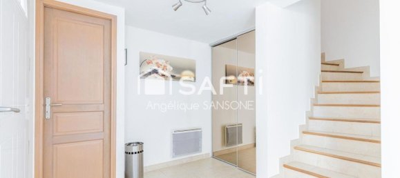 5 bedrooms House in Morangis, France No. 164144 6