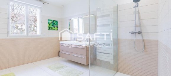 5 bedrooms House in Morangis, France No. 164144 13