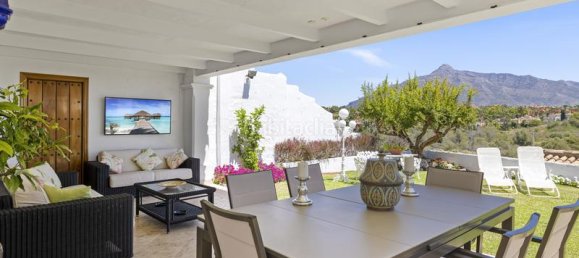 4 bedrooms Villa in Marbella, Spain No. 118672 2