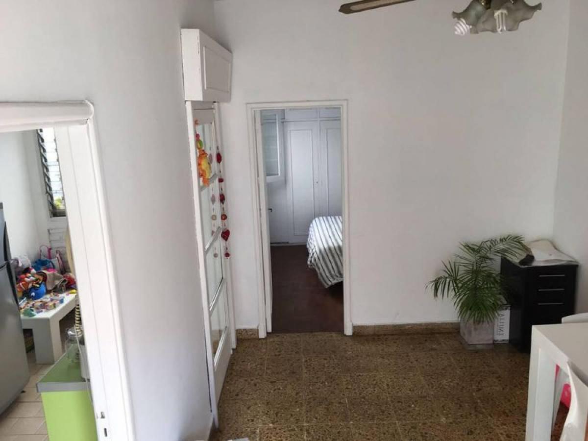 Studio in Moron, Argentina, Nr. 56063