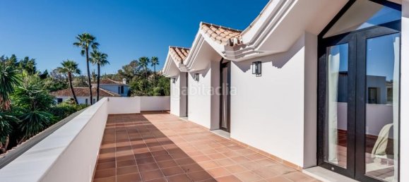 4 bedrooms Villa in Marbella, Spain No. 44495 17