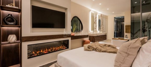 Apartamento de 3 dormitorios en Estepona, Spain No. 132080 5