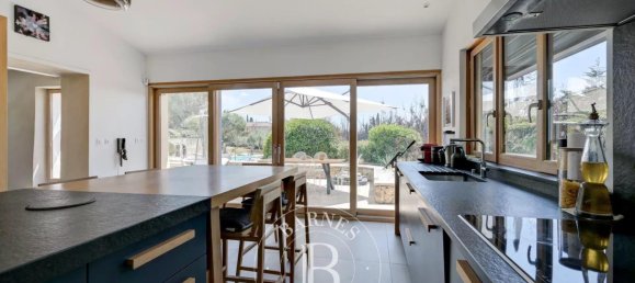 6 bedrooms House in Aix-en-Provence, France No. 353212 6