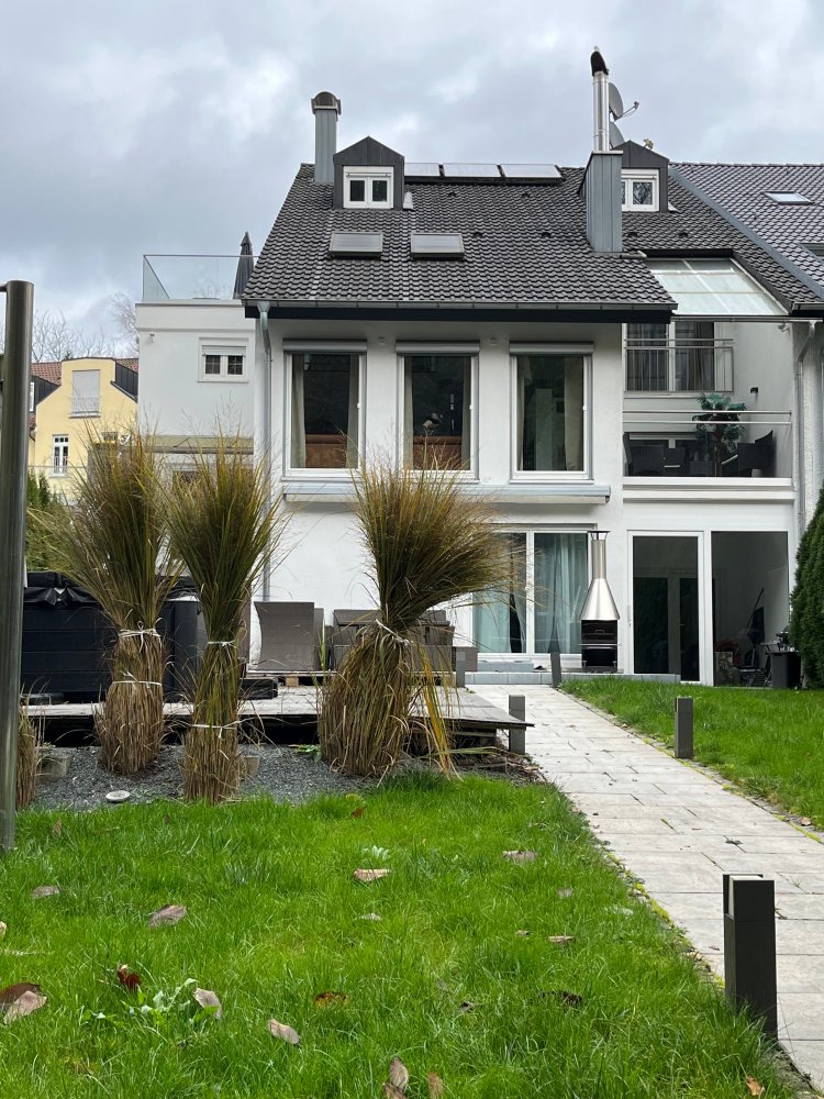 9-Zimmer Stadthaus in Baden-Württemberg, Germany, Nr. 53598