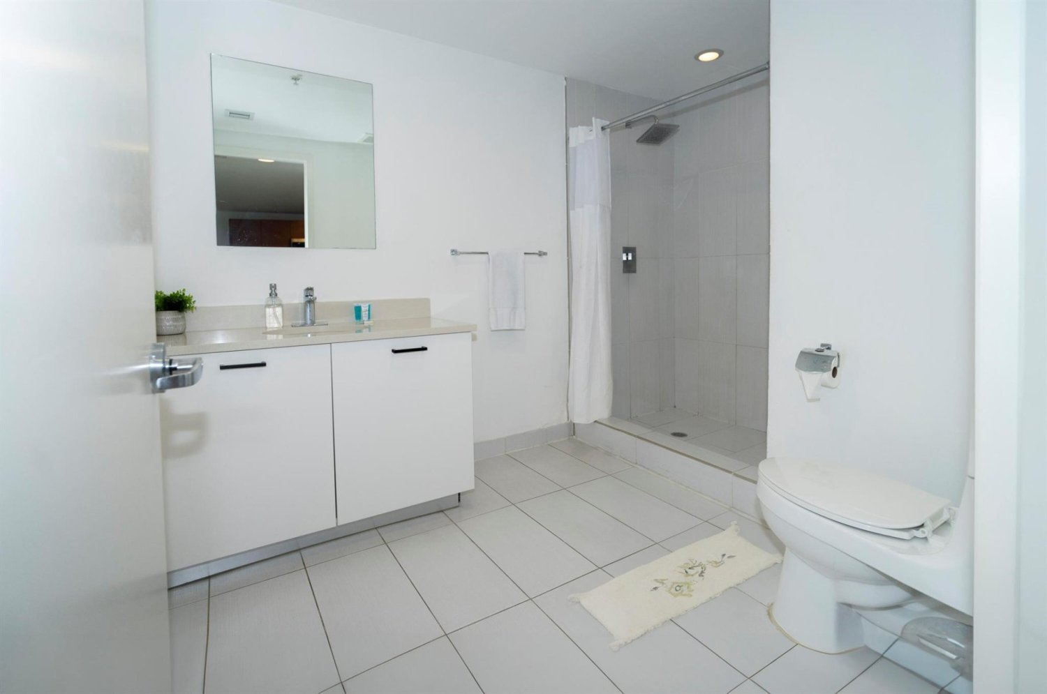 1 dormitorio propiedad comercial en venta en Miami, Miami-Dade, Florida, USA № 613428