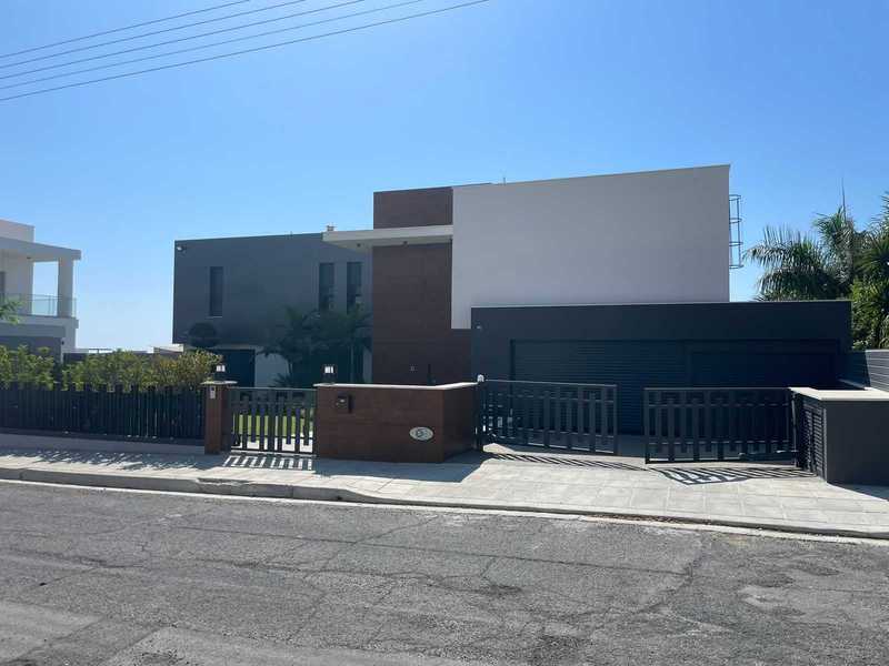 5 chambres Propriété commerciale à Agios Athanasios, Cyprus No. 6551