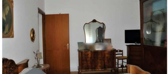 4 rooms Apartment in Rome, Italy No. 190659 8