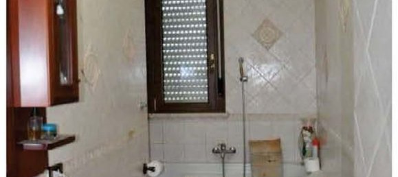 4 rooms Apartment in Rome, Italy No. 190659 12