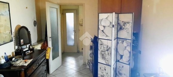 1 bedroom Apartment in Turin, Italy No. 54372 8