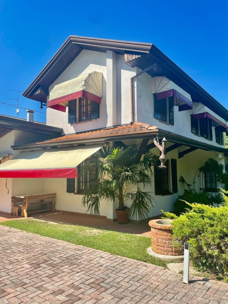 6 rooms House in San Donà di Piave, Italy No. 258664