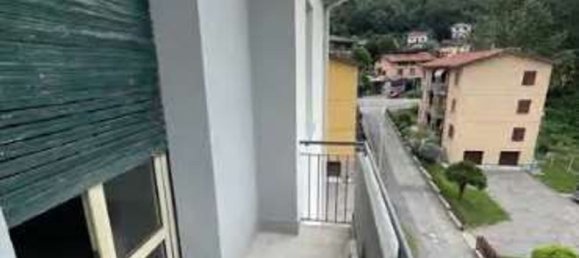 Apartamento de 2 habitaciónes en Como, Italy No. 6835 9