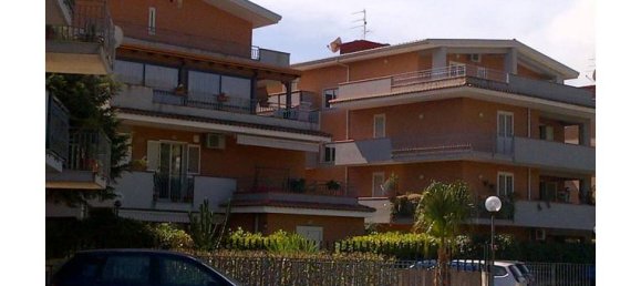 Квартира с 2 спальнями в Таормина, Италия № 254433 8