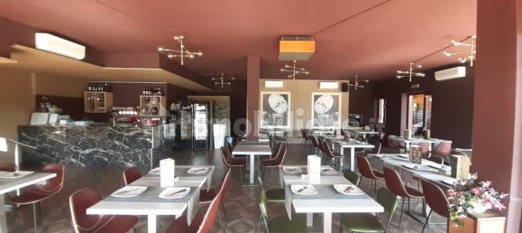 4 rooms Commercial property in Pombia, Italy No. 263717 2