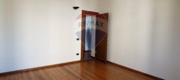 3غرفة شقة في Luino, Italy رقم 7053 17