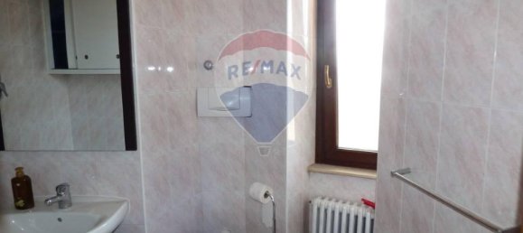 3غرفة شقة في Luino, Italy رقم 7053 35