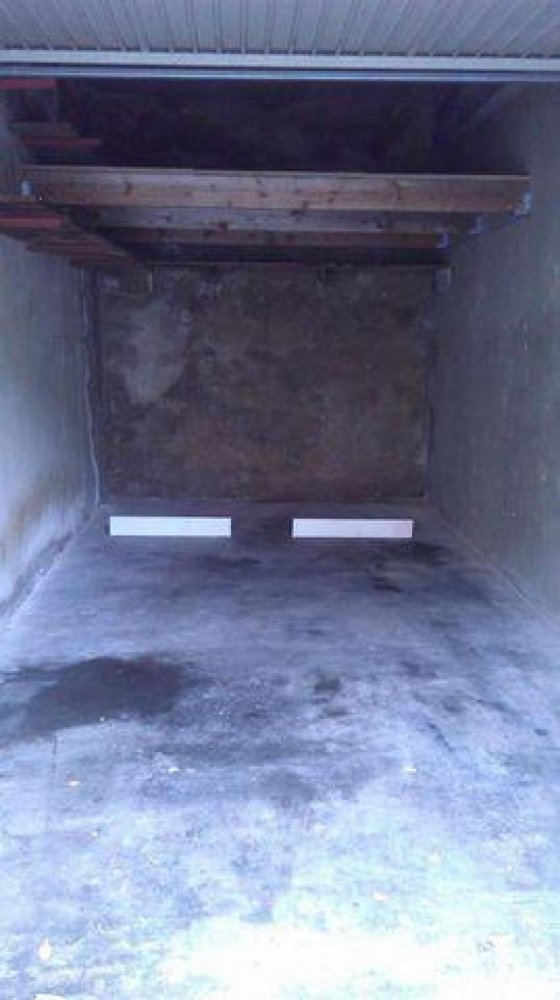 Laden in Cavaillon, France 34m², Nr. 17566