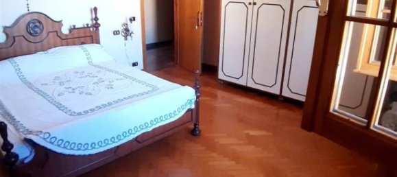 4 غرف نوم فيلا في Cavezzo, Italy رقم 208575 26