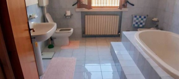 4 غرف نوم فيلا في Cavezzo, Italy رقم 208575 41