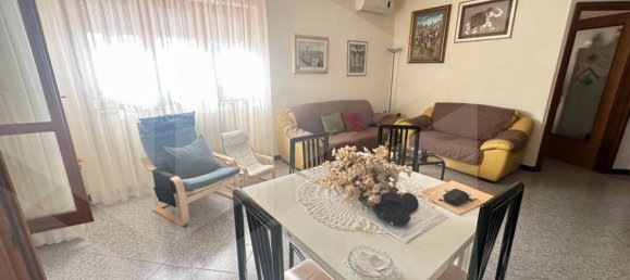 4-salle Appartement à Matera, Italy No. 34393 2