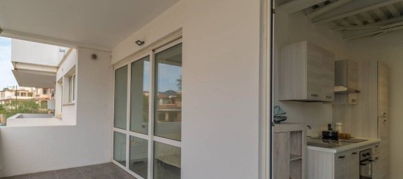 Квартира с 5 комнатами в Ольбия, Италия № 51543 8