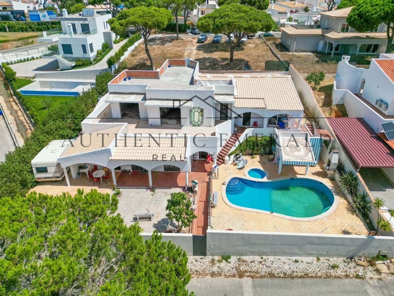 4 bedrooms Villa in Quarteira, Portugal No. 160494