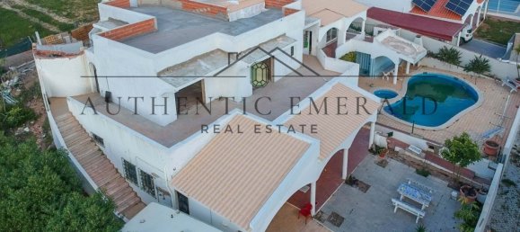 4 bedrooms Villa in Quarteira, Portugal No. 160494 9