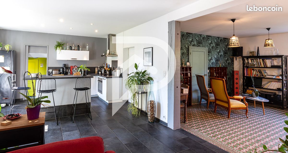 Casa T4 em Murs-Erigne, France N.º 99644