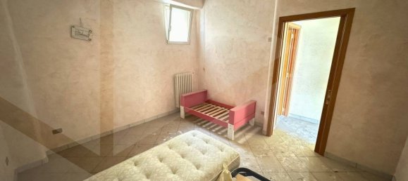 Квартира с 2 комнатами в Барлетта, Италия № 19220 9