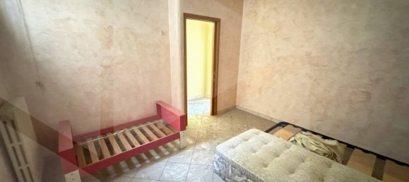 Квартира с 2 комнатами в Барлетта, Италия № 19220 10