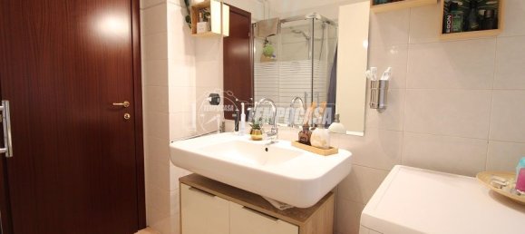 2 bedrooms Apartment in Reggio Emilia, Italy No. 61232 6