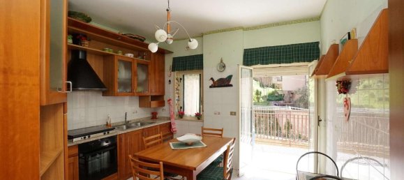 4 rooms Apartment in Messina, Italy No. 13699 3