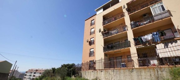 4 rooms Apartment in Messina, Italy No. 13699 31